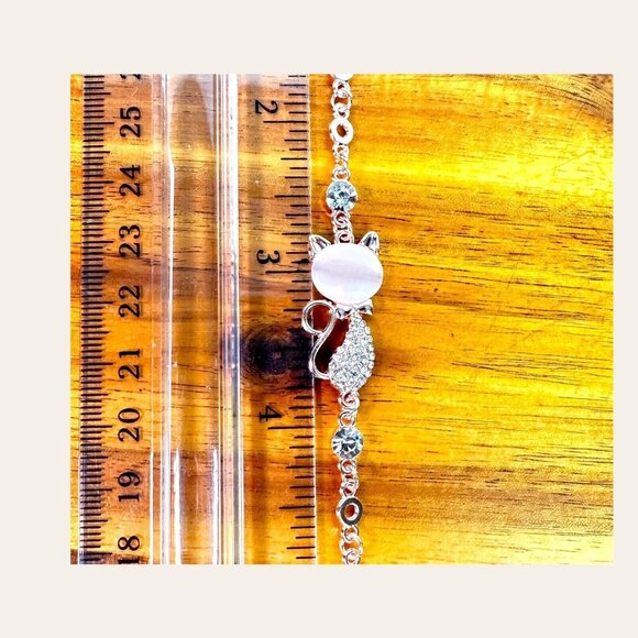 Cat's Eye and Rhinestone Bracelet 14Kt White Gold Plated NWOT Adorably Cute Gift - Picture 5 of 6